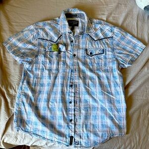 Moonshine Spirit By Brad Paisley Button Up Collar Short Sleeve Small Light Blue